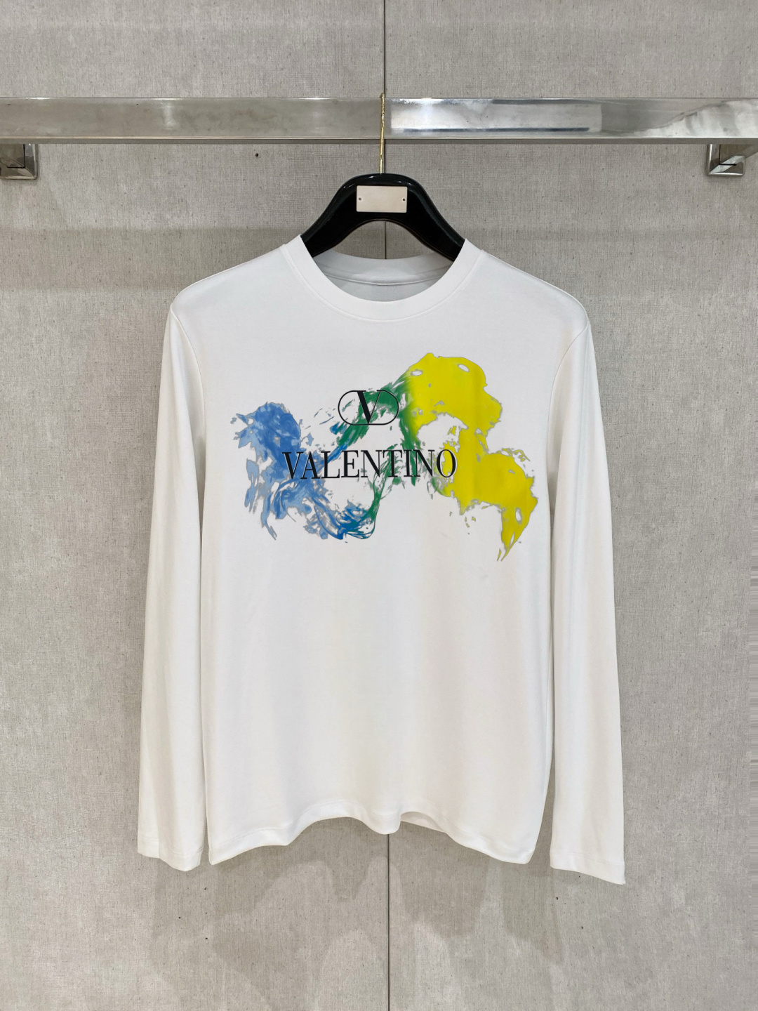 华伦家 春夏新款首发专柜最新款长袖T恤 高端订制 设计前卫时尚！品牌logo重工艺设计 高端定制面料.手