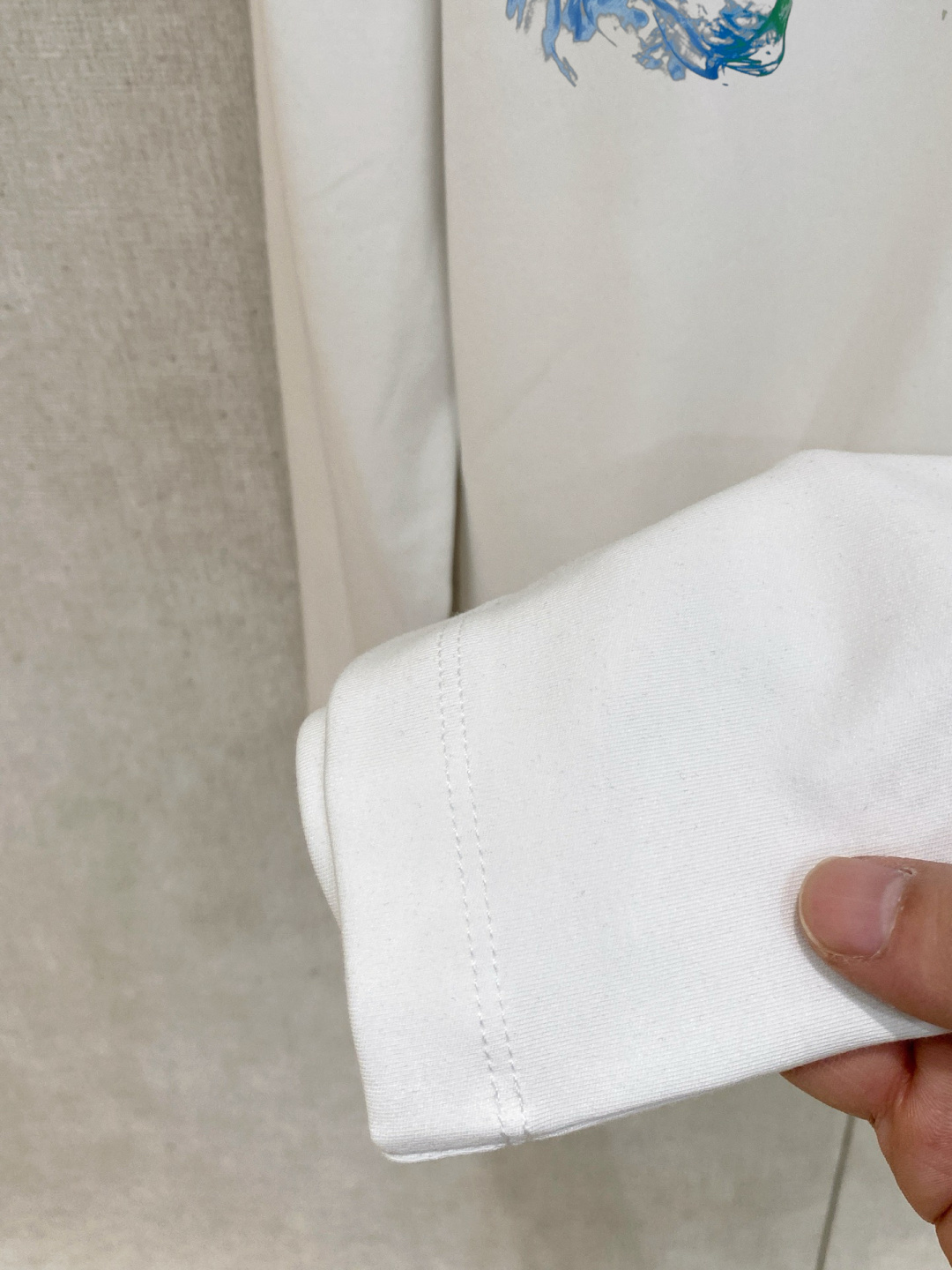 华伦家 春夏新款首发专柜最新款长袖T恤 高端订制 设计前卫时尚！品牌logo重工艺设计 高端定制面料.手