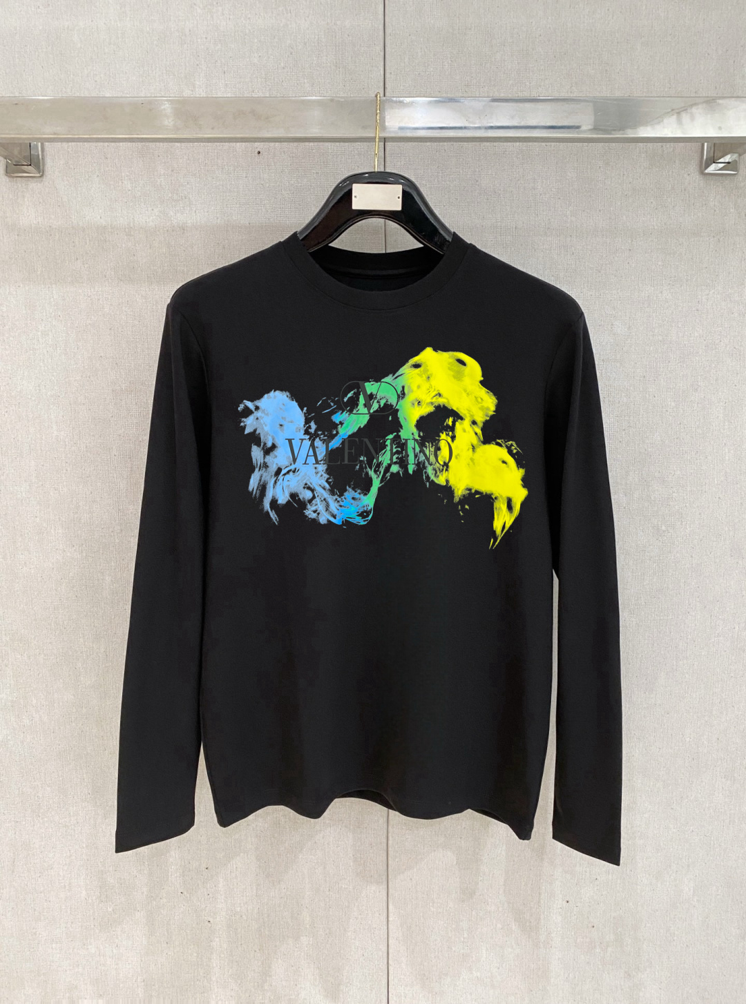 华伦家 春夏新款首发专柜最新款长袖T恤 高端订制 设计前卫时尚！品牌logo重工艺设计 高端定制面料.手