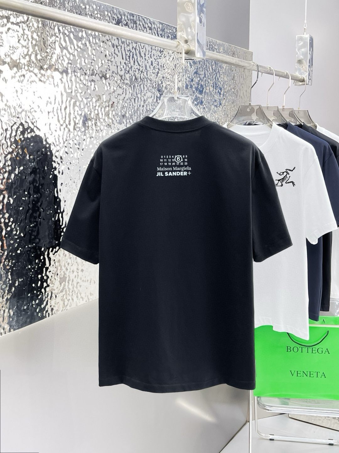 JIL家 春夏新款首发专柜最新款短袖圆领T恤 高端订制 设计前卫时尚！品牌logo重工艺设计 高端定制面
