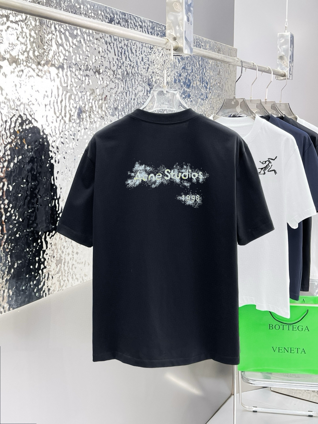AC家 春夏新款首发专柜最新款短袖圆领T恤 高端订制 设计前卫时尚！品牌logo重工艺设计 高端定制面料