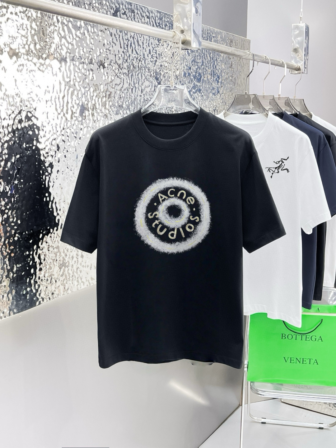 AC家 春夏新款首发专柜最新款短袖圆领T恤 高端订制 设计前卫时尚！品牌logo重工艺设计 高端定制面料