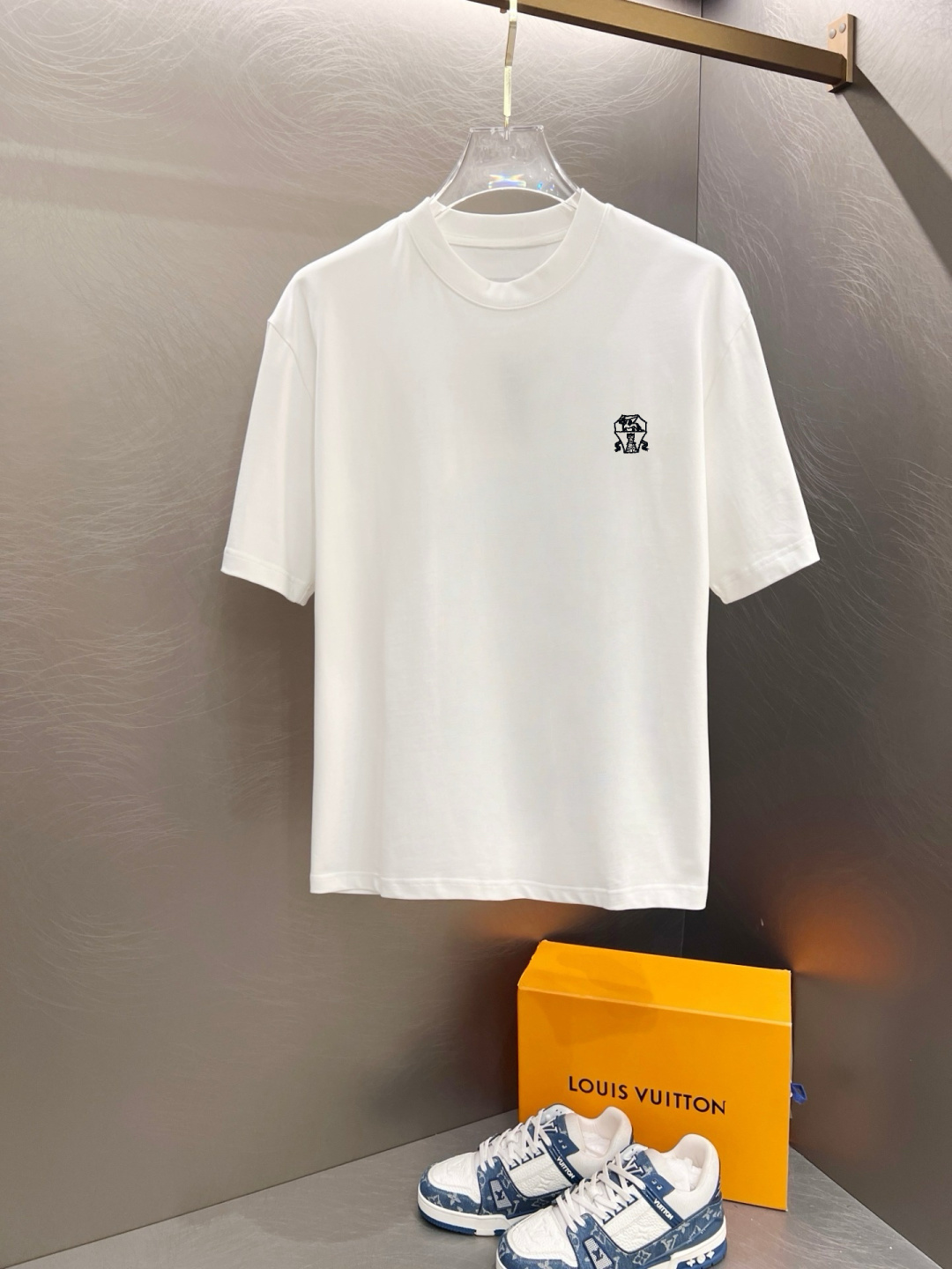 BC家               春夏新款首发专柜最新款短袖圆领T恤 高端订制 设计前卫时尚！品牌lo