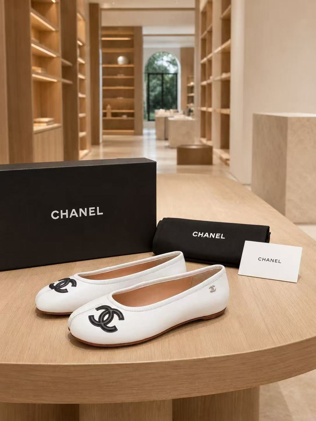 Chanel White Leather Ballet Flats