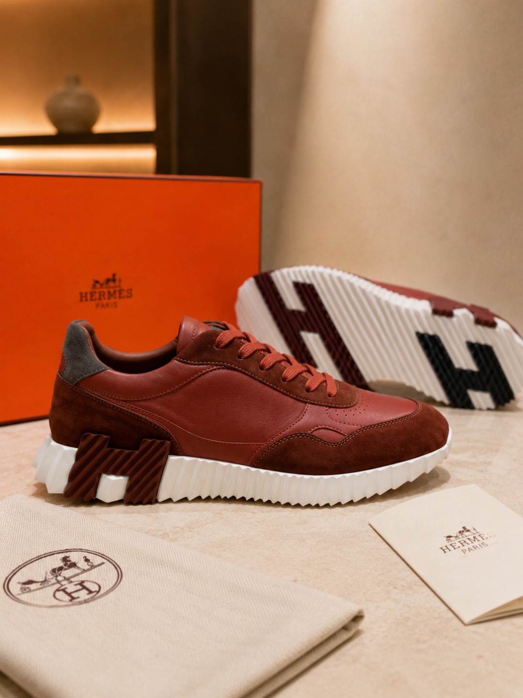 Bouncing Low-Top Sneakers in Burgundy Calfskin