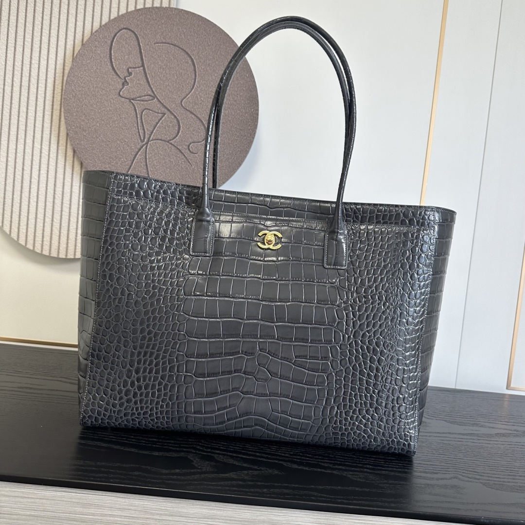 CHANEL Large Shopping Bag