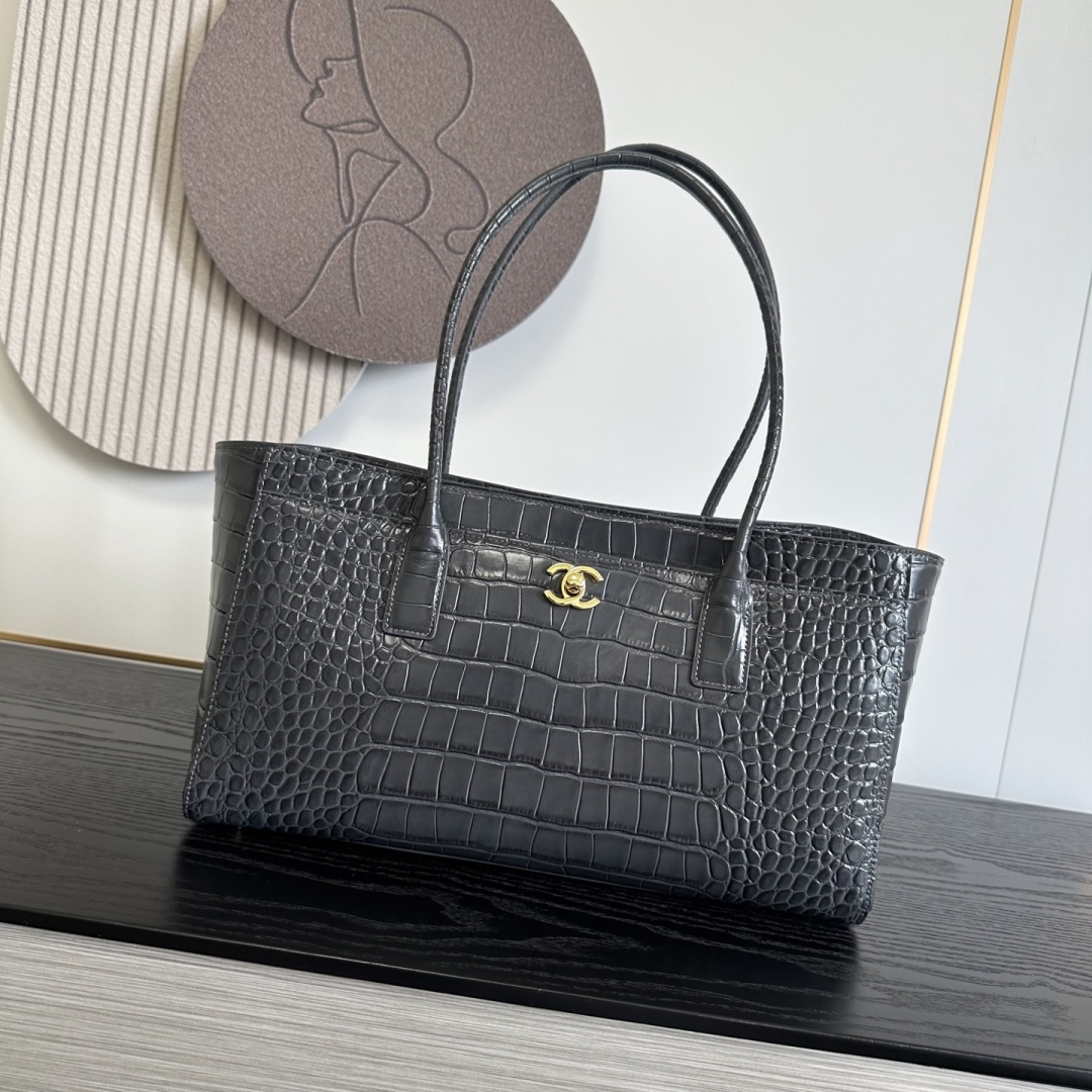 CHANEL Small Shopping Bag