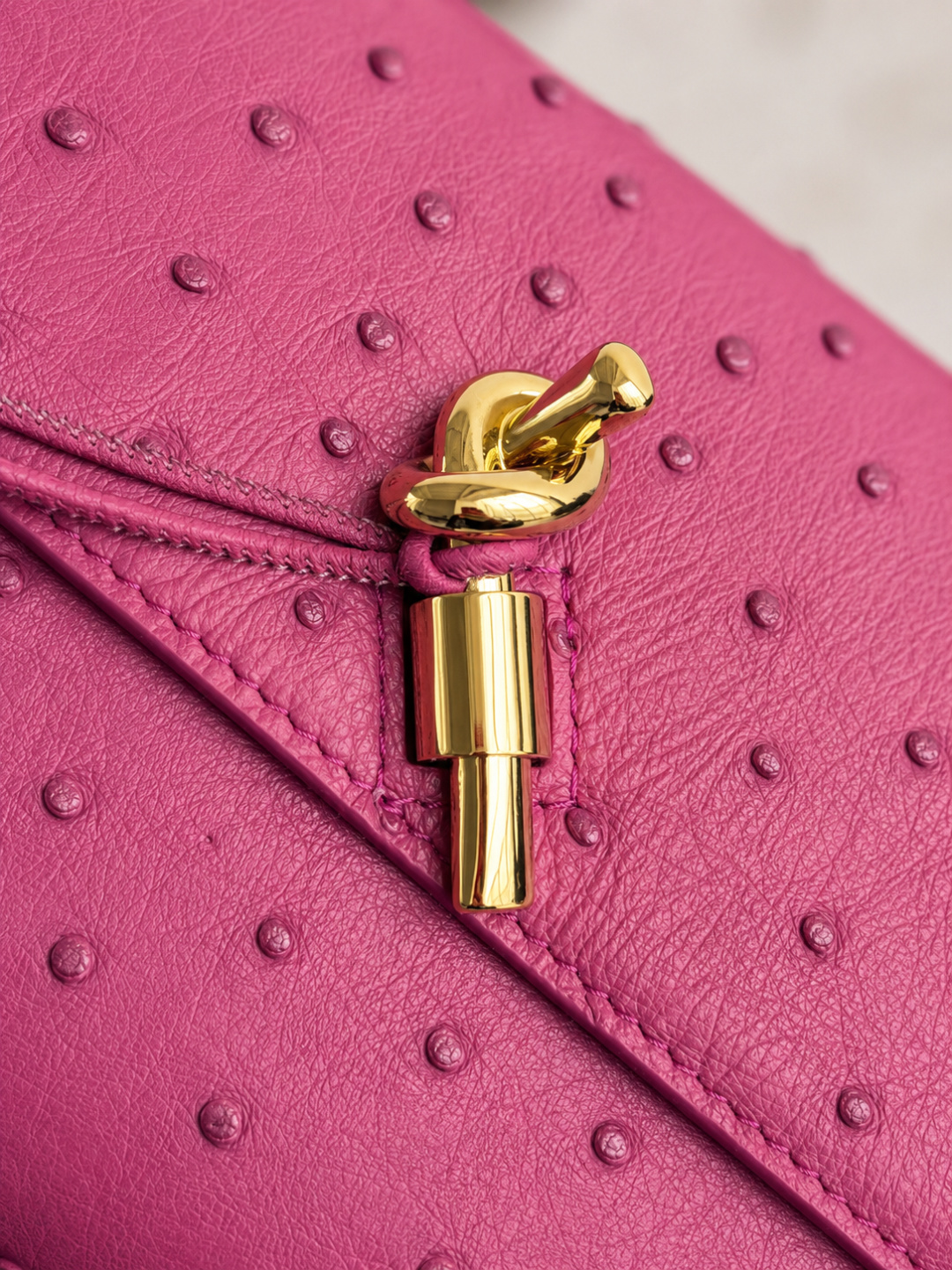 Bottega Veneta Pink Ostrich Leather Knot Clutchbag
