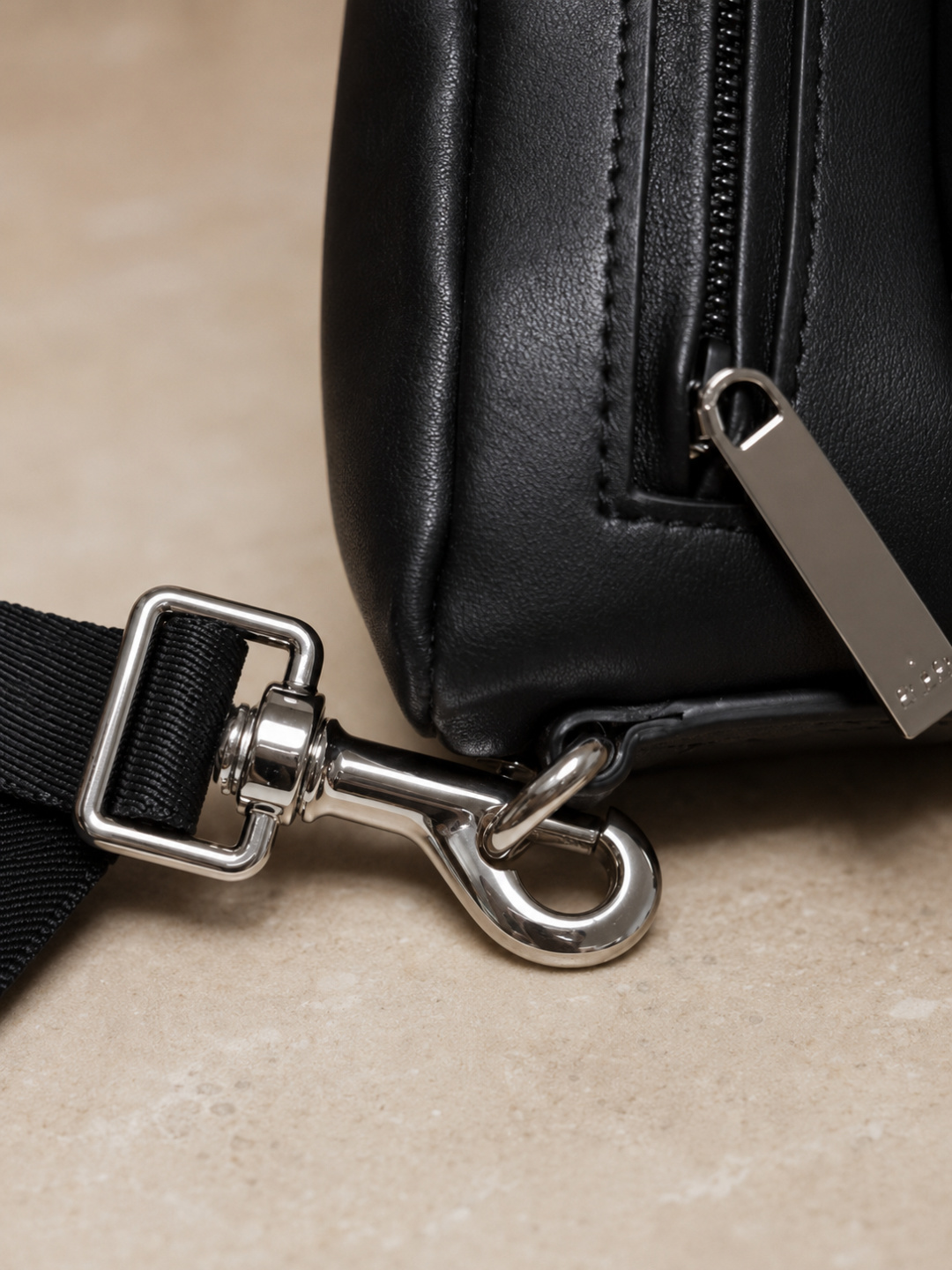 Gucci Black Leather Crossbody Sling Bag