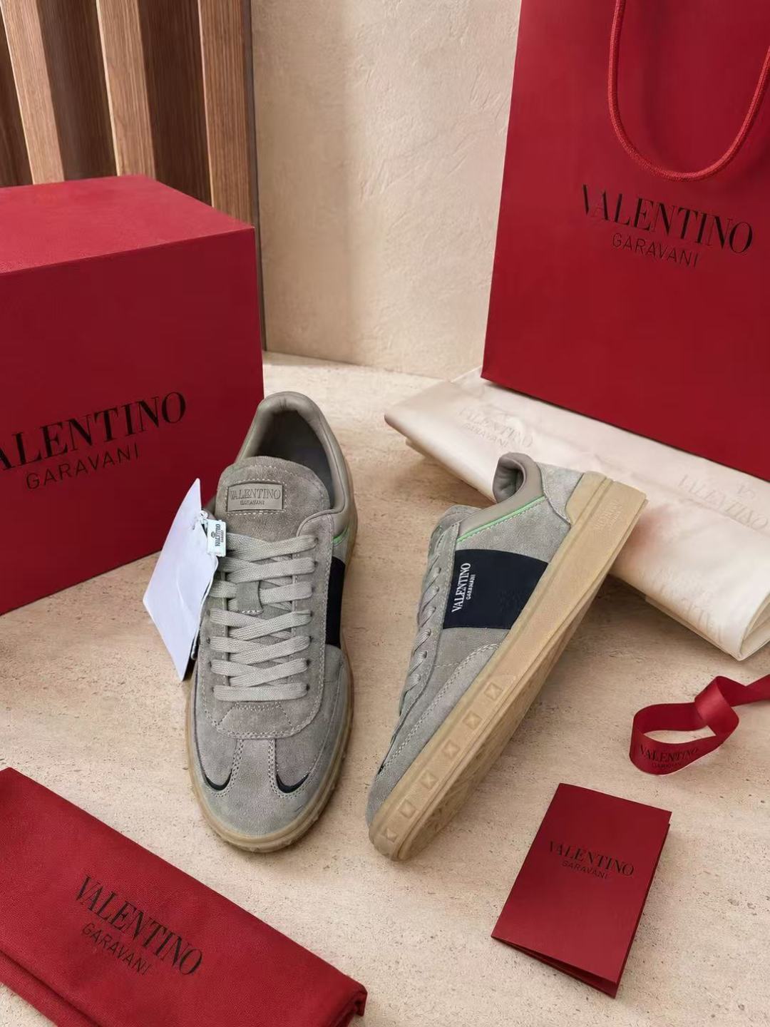 Valentino Garavani Black Leather Low Top Sneakers