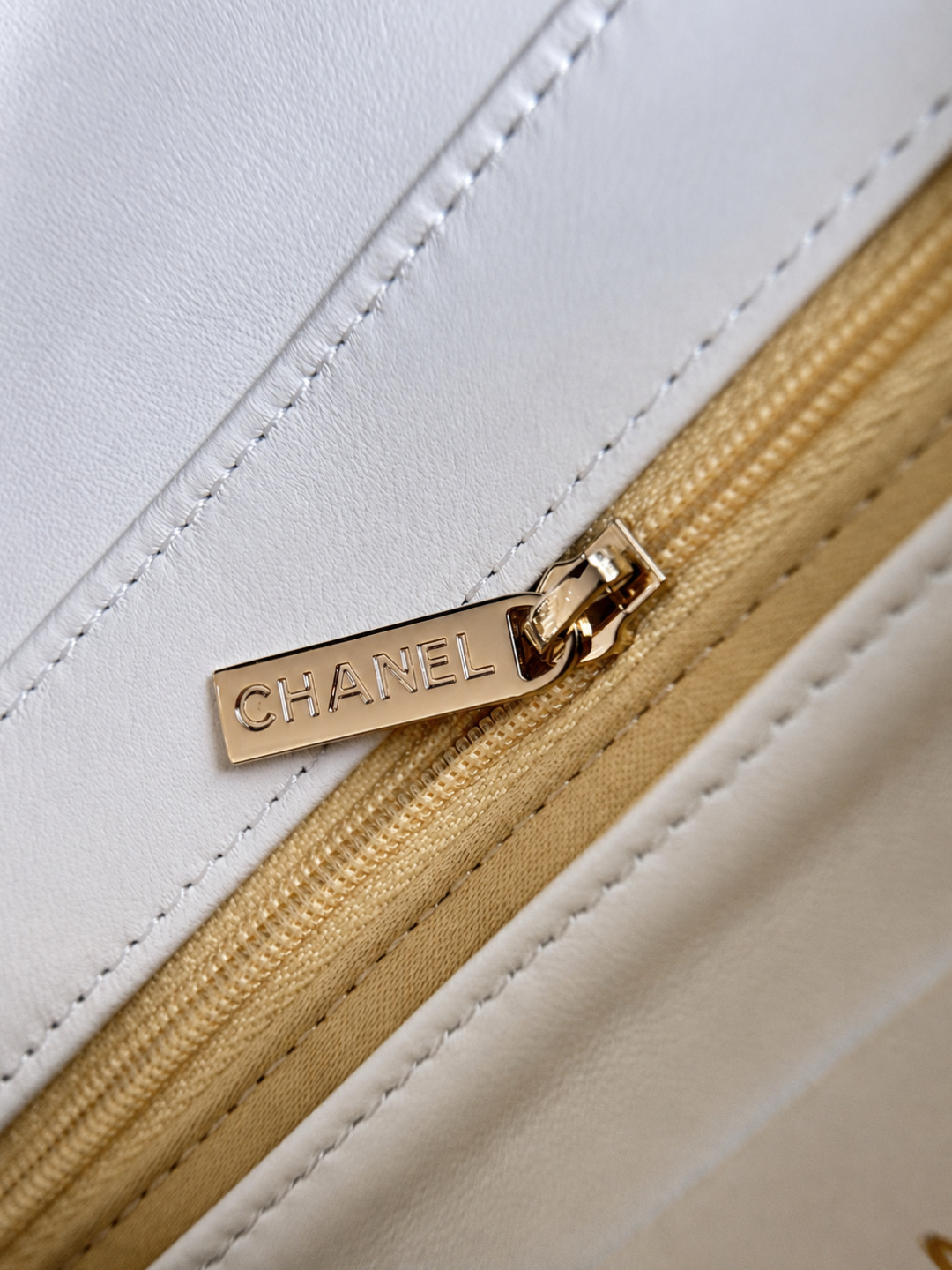 chanel straw woven classic flap shoulder bag