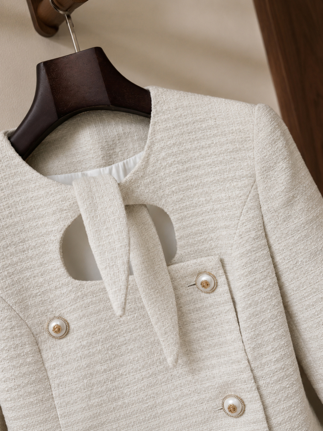 Chanel White Tweed Double‑Breasted Short Jacket