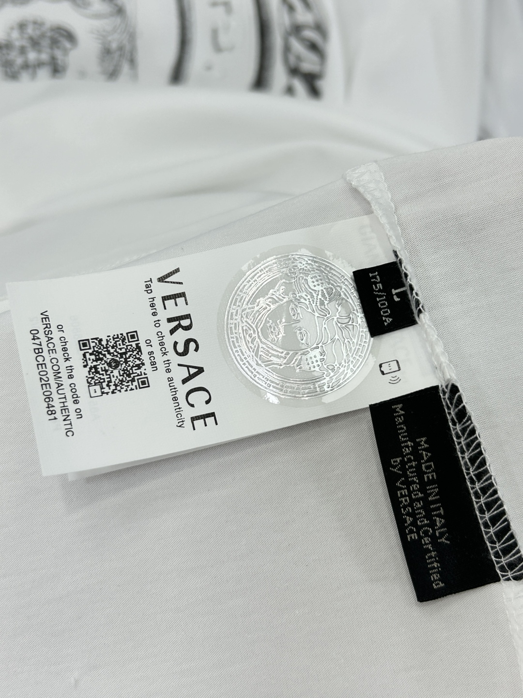 Versace Men's White Cotton T-Shirt with Medusa Print Short Sleeve Crew Neck 8 cmp i1741711466587 4809 0 6