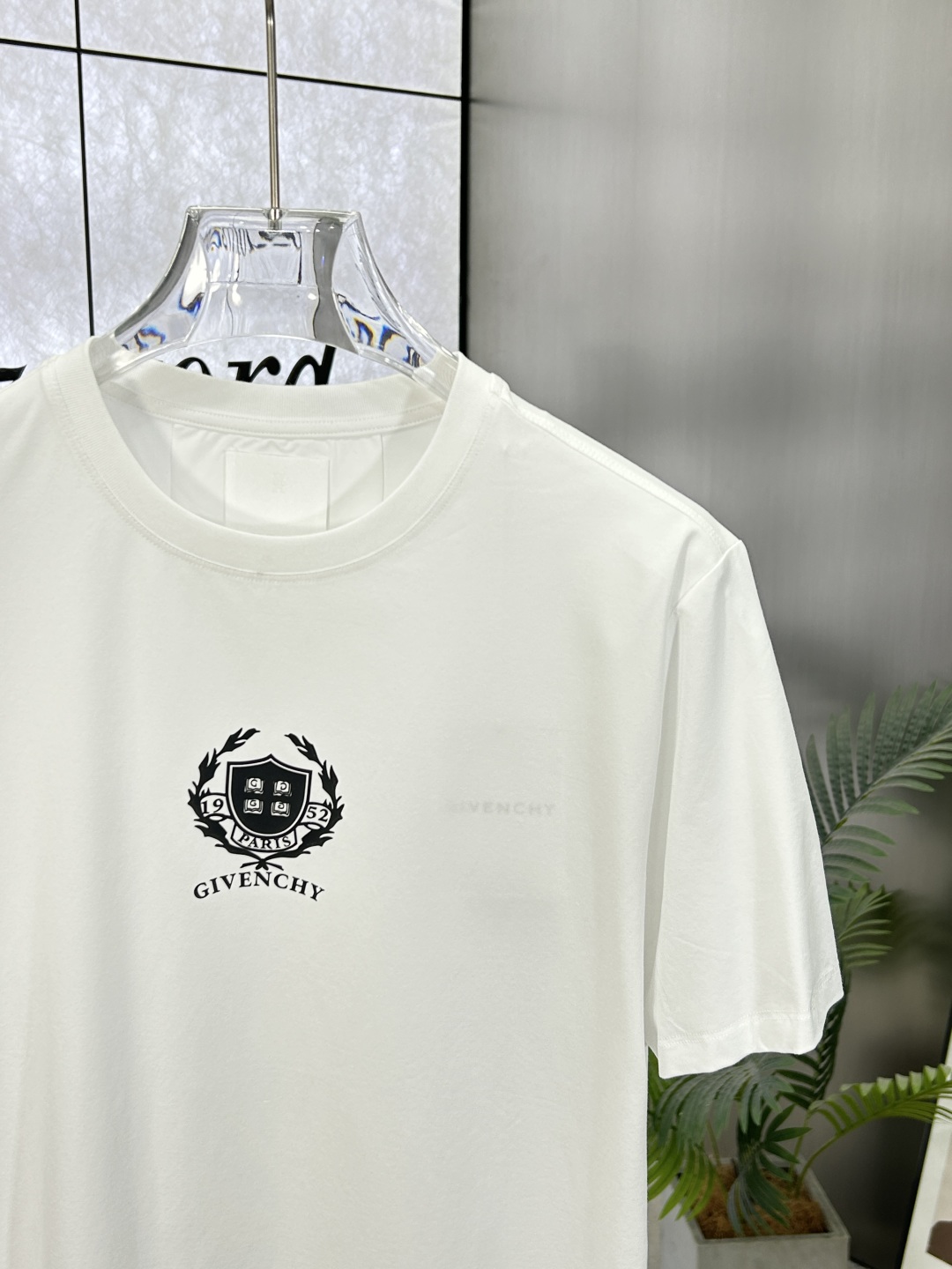 Givenchy Men's White Cotton Jersey T-Shirt with 3D Logo Print 4 cmp i1742276421182 9257 0 3