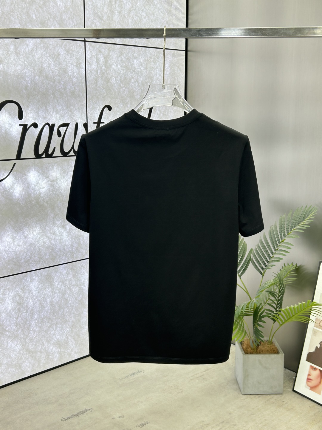 Burberry London England Print Crew Neck T-Shirt - Premium Cotton Tee 3 cmp i1743196671797 709 0 1