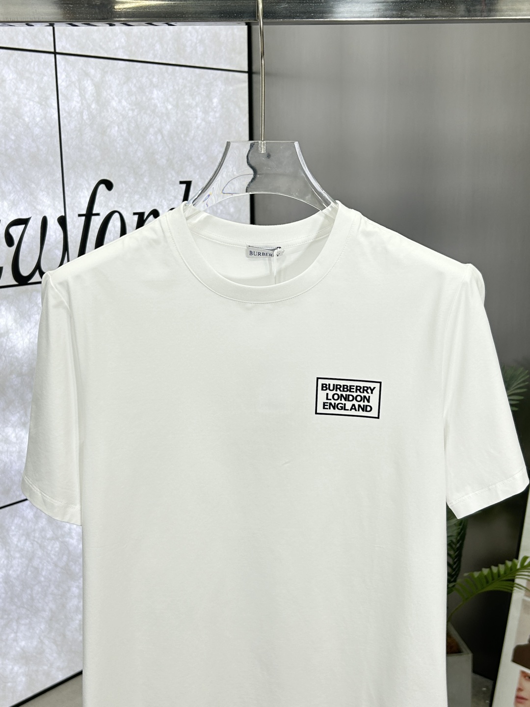 Burberry London England Logo T-Shirt, Short Sleeve, Crew Neck 3 cmp i1743196699041 8998 0 2