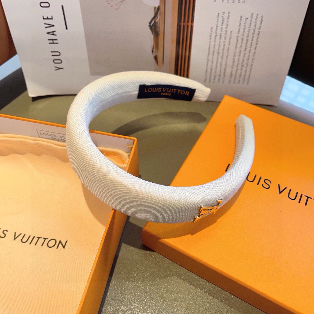 配包装
LV 路易威登 火爆新款韩版布艺格子发箍，时尚头箍，网红最新款来袭💕时尚百搭，女神必入！