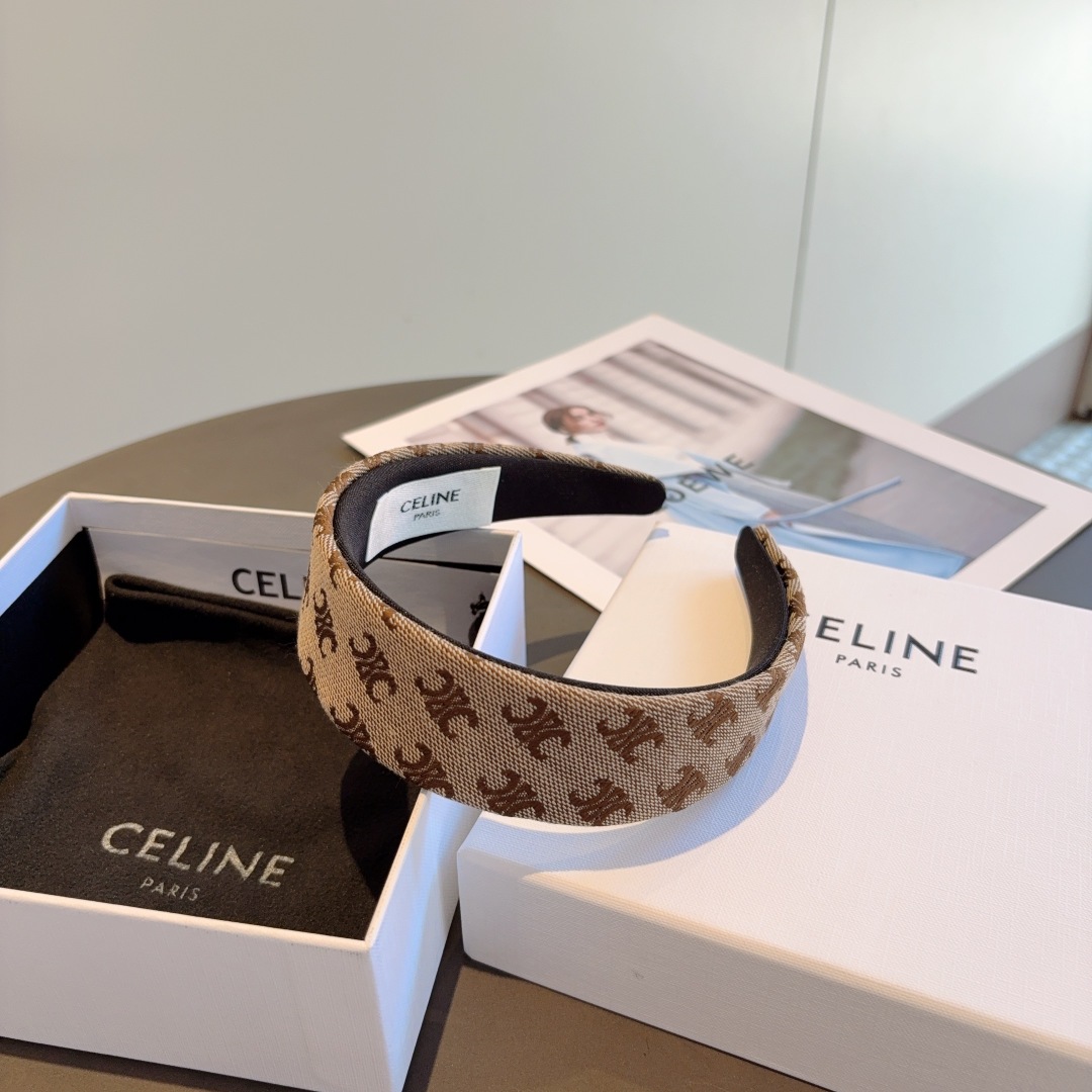 配包装
CELINE（赛琳）网红新款双层发箍，佩戴舒适无压力，造型搭配必备头饰！非常时尚百搭！女神必备！