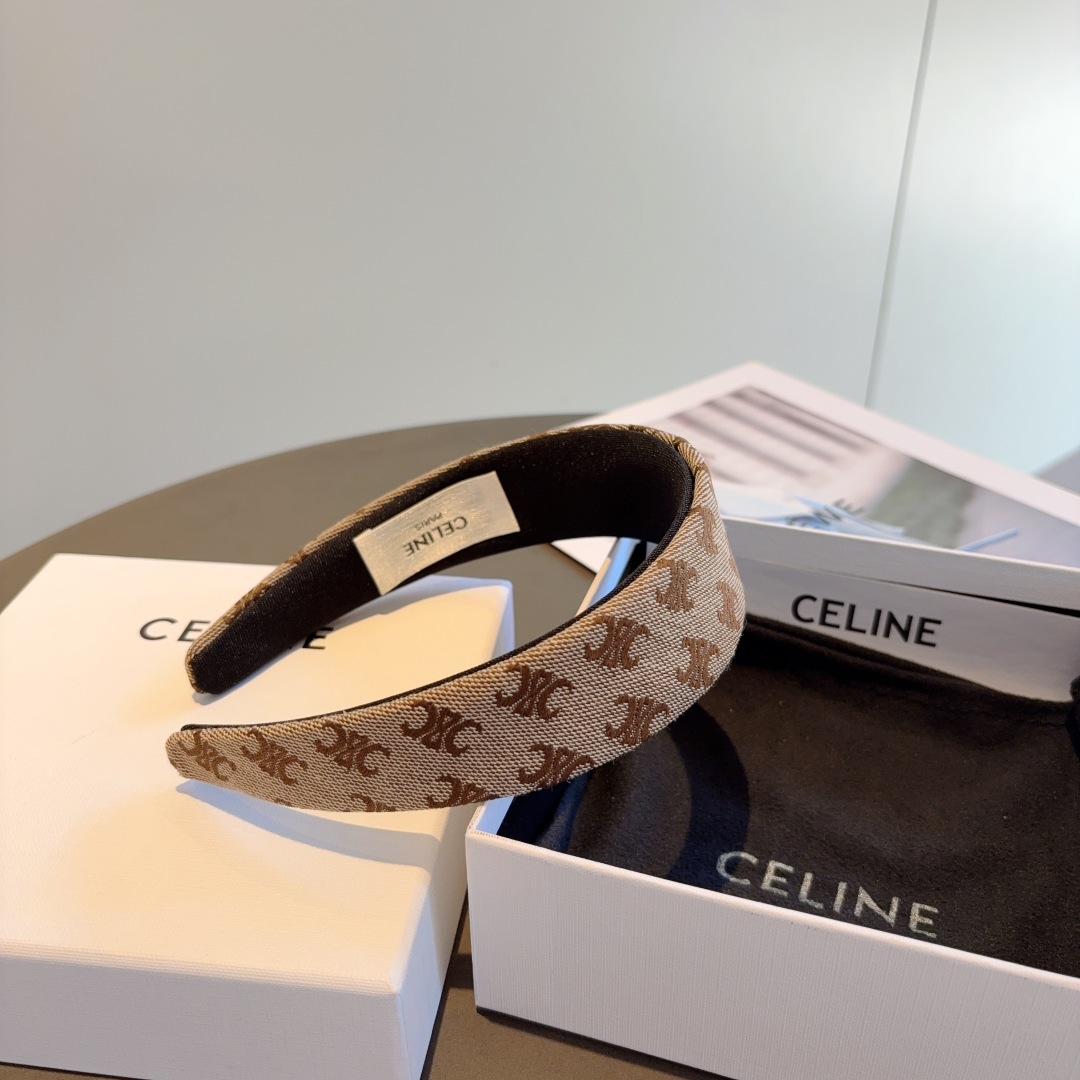 配包装
CELINE（赛琳）网红新款双层发箍，佩戴舒适无压力，造型搭配必备头饰！非常时尚百搭！女神必备！