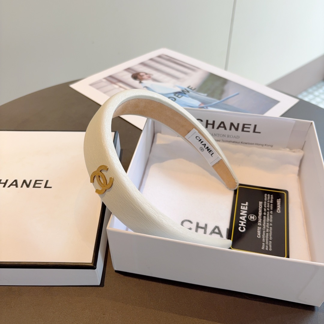 配包装
CHANEL 香奈儿新款韩版羊皮发箍，时尚头箍，网红最新款来袭💕时尚百搭，女神必入！