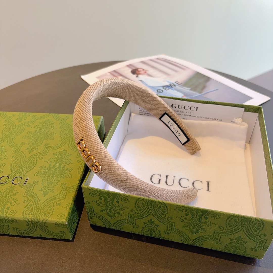 配包装
Gucci古奇 网红经典新款宽版发箍，女神必备单品头箍，非常百搭，时尚潮流！