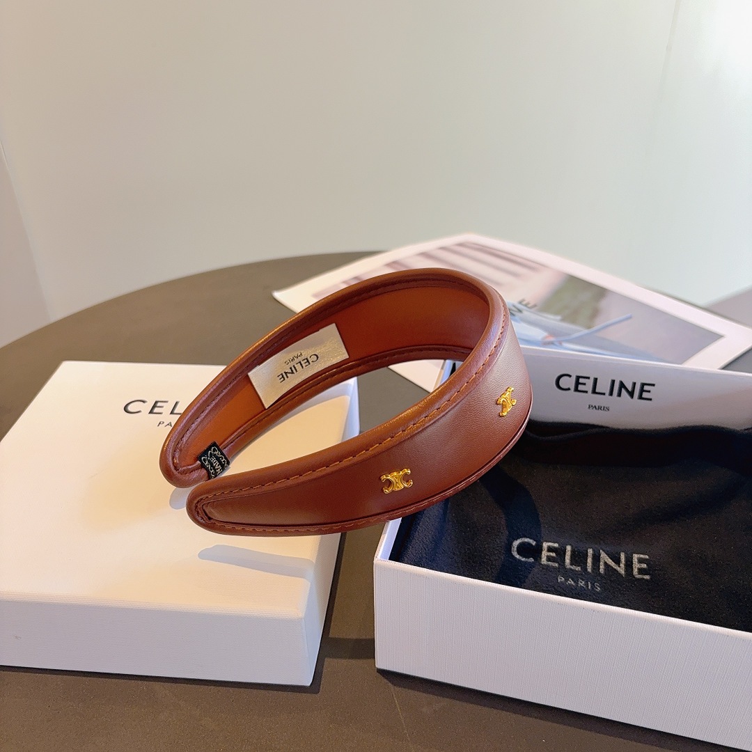 配包装
CELINE（赛琳）官方经典新款羊皮发箍，女神必备头箍，非常舒时尚百搭，舒适潮流款！