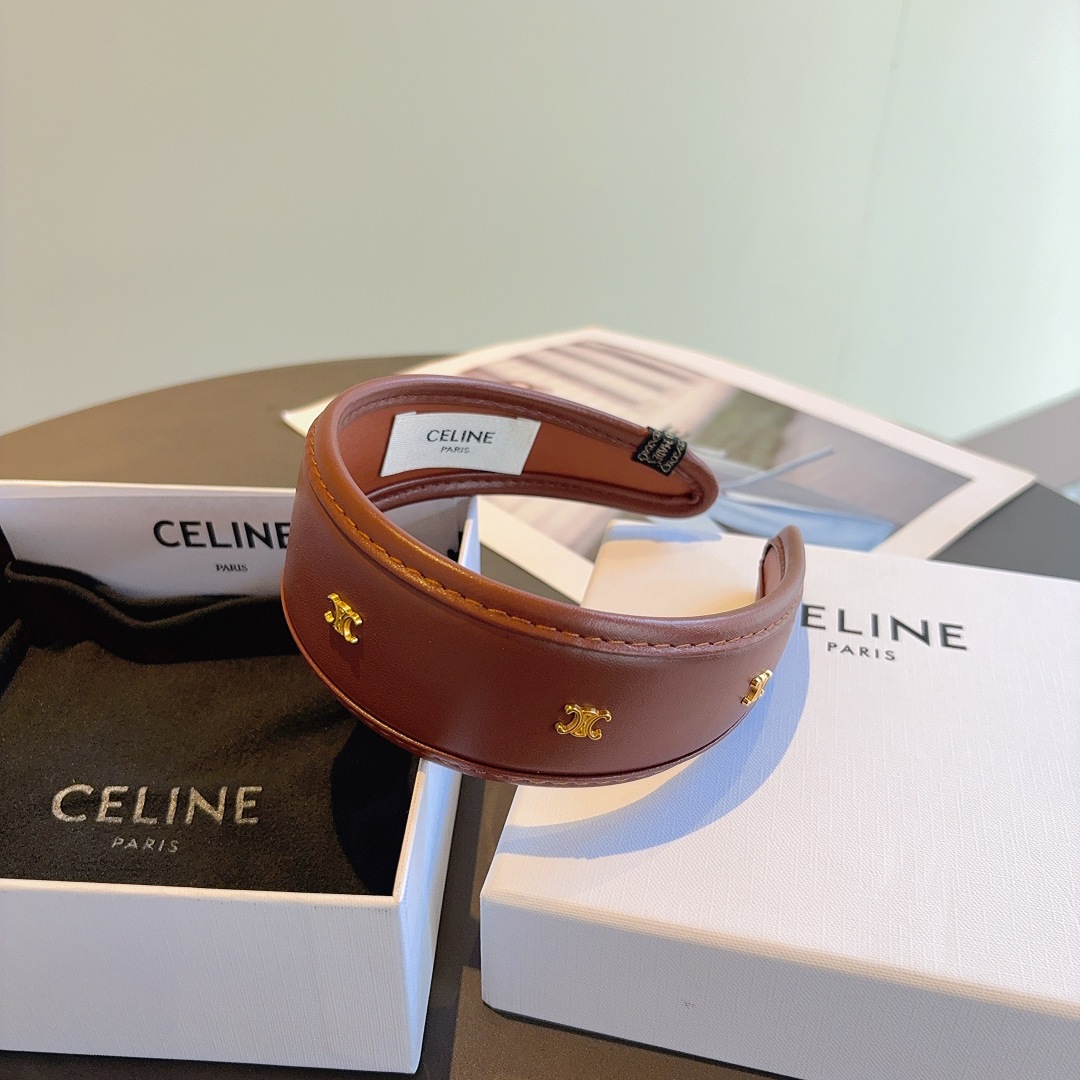 配包装
CELINE（赛琳）官方经典新款羊皮发箍，女神必备头箍，非常舒时尚百搭，舒适潮流款！