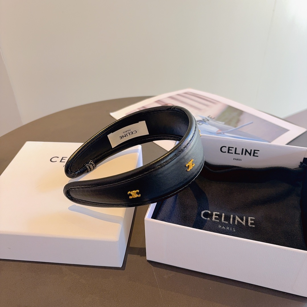 配包装
CELINE（赛琳）官方经典新款羊皮发箍，女神必备头箍，非常舒时尚百搭，舒适潮流款！