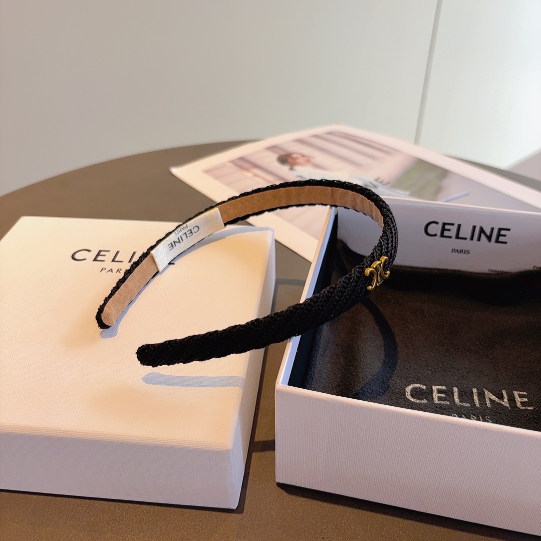 配包装
CELINE（赛琳）针织毛线新品小清新字母发箍，佩戴舒适无压力，造型搭配必备！时尚外出百搭款发饰