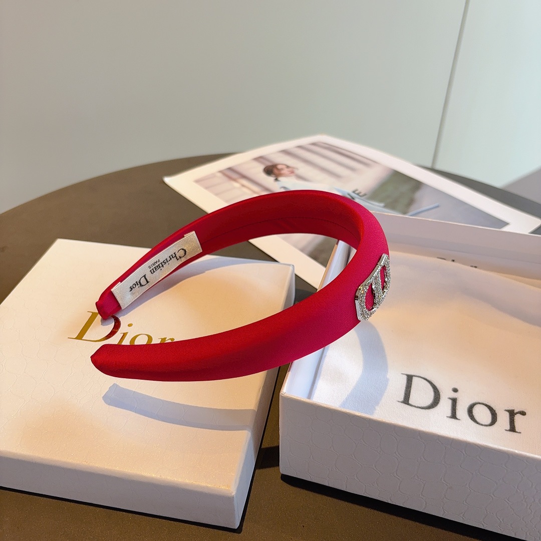 配包装
Dior（迪奥） 新款缎面高级感大牌发箍, 网红新款防滑头箍、让你的魅力绽放 清新淑女范让时尚更