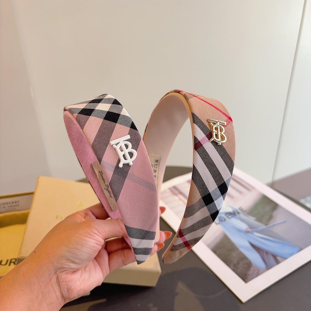 配包装巴宝莉BURBERRY 新款双层宽边发箍，客供面料 🎀细节全部实拍！非常耐看又百搭、适合各种场合搭