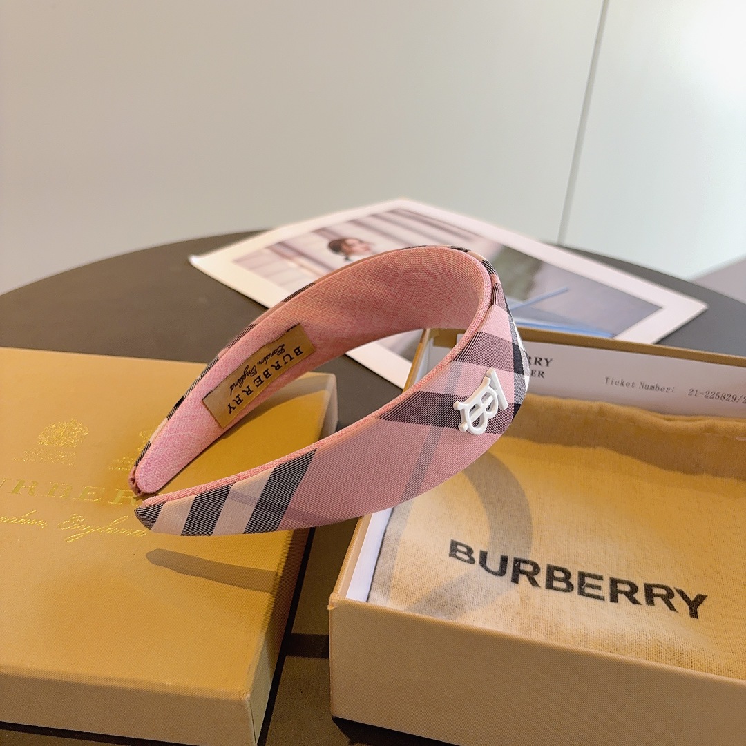 配包装巴宝莉BURBERRY 新款双层宽边发箍，客供面料 🎀细节全部实拍！非常耐看又百搭、适合各种场合搭