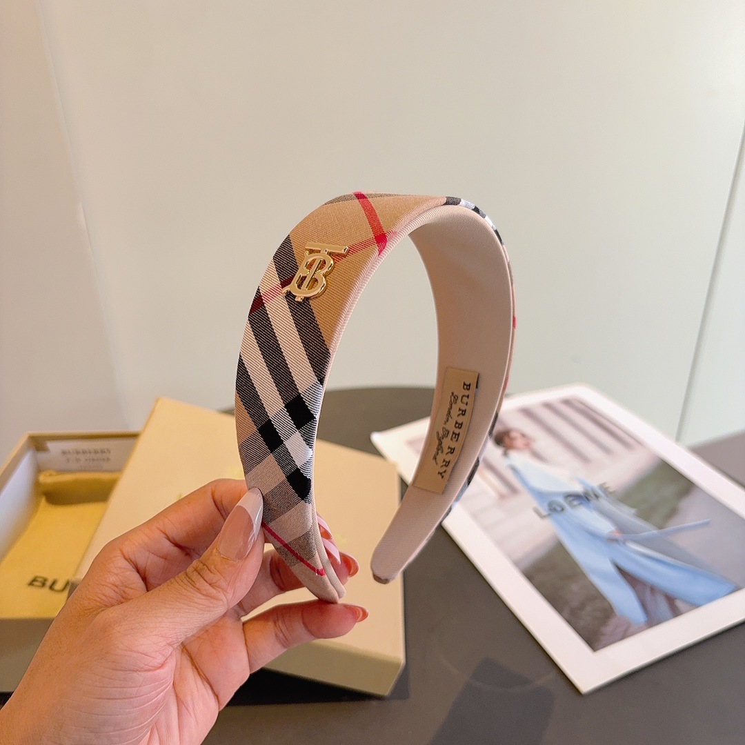配包装巴宝莉BURBERRY 新款双层宽边发箍，客供面料 🎀细节全部实拍！非常耐看又百搭、适合各种场合搭