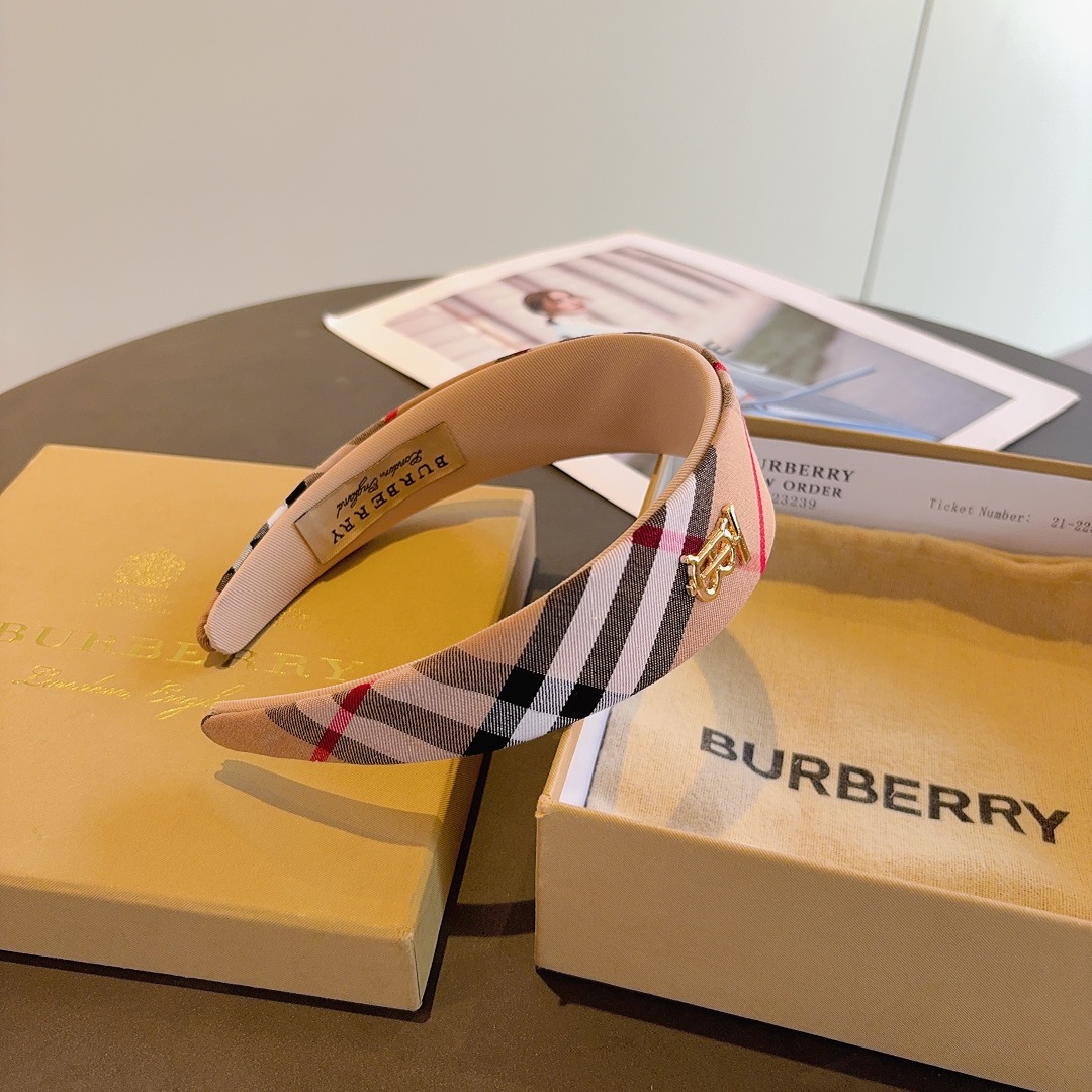 配包装巴宝莉BURBERRY 新款双层宽边发箍，客供面料 🎀细节全部实拍！非常耐看又百搭、适合各种场合搭