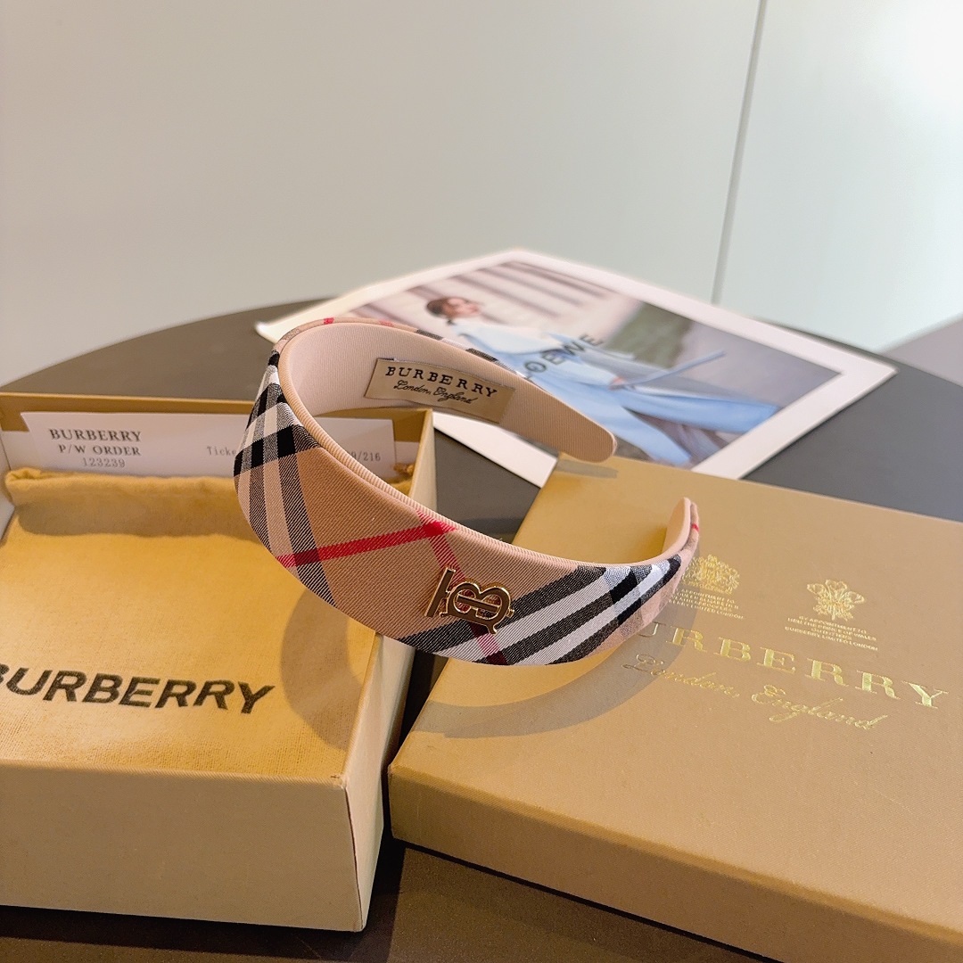 配包装巴宝莉BURBERRY 新款双层宽边发箍，客供面料 🎀细节全部实拍！非常耐看又百搭、适合各种场合搭
