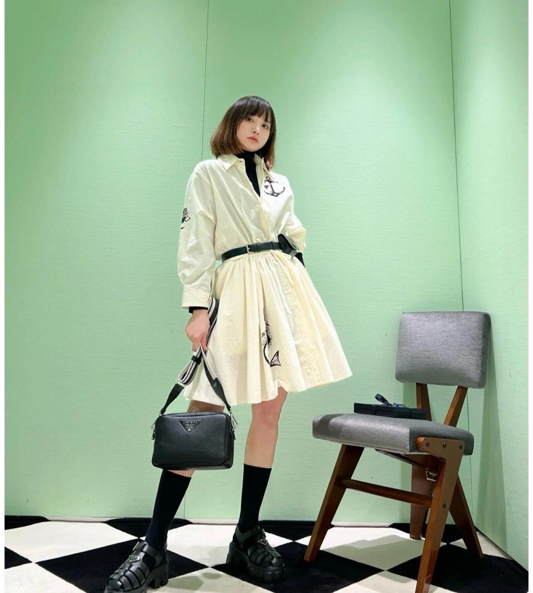 Black 25 new product debut (counter-matched full set of packaging), Prada counter new double shoulder straps are officially on sale 1BH082. This