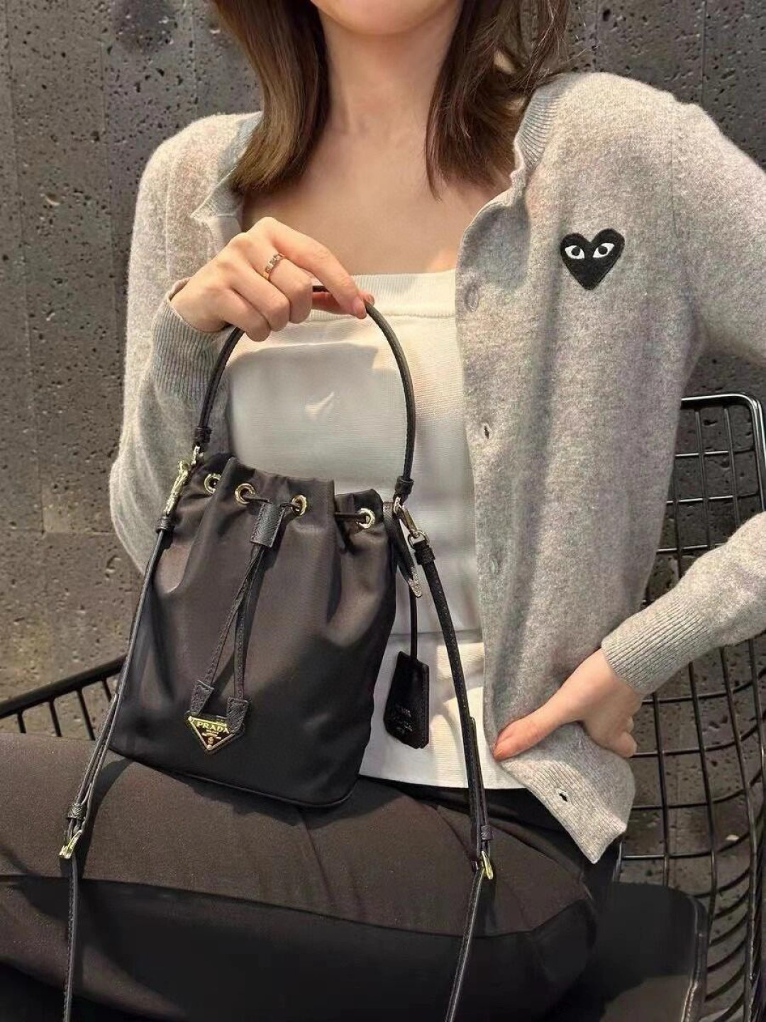 A full set of matching packaging at Prada counters, exclusive to Prada for 25! New bucket bag! Officially selling the upgraded version of 1BE067
