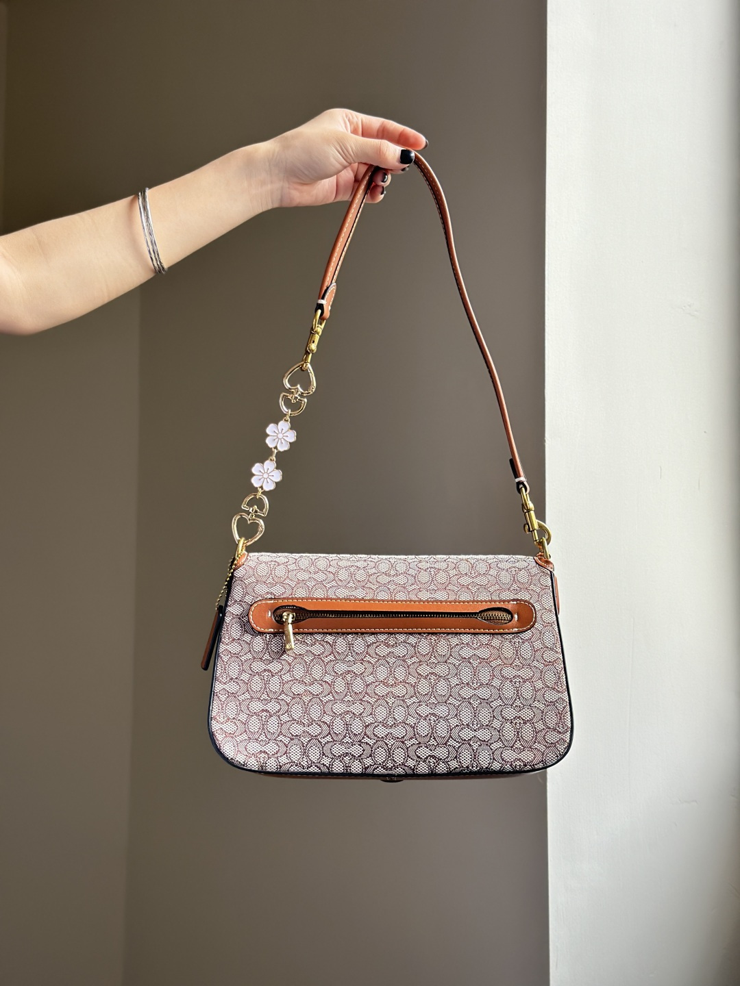 琥珀色老花 - 高品質で優雅なデザイン