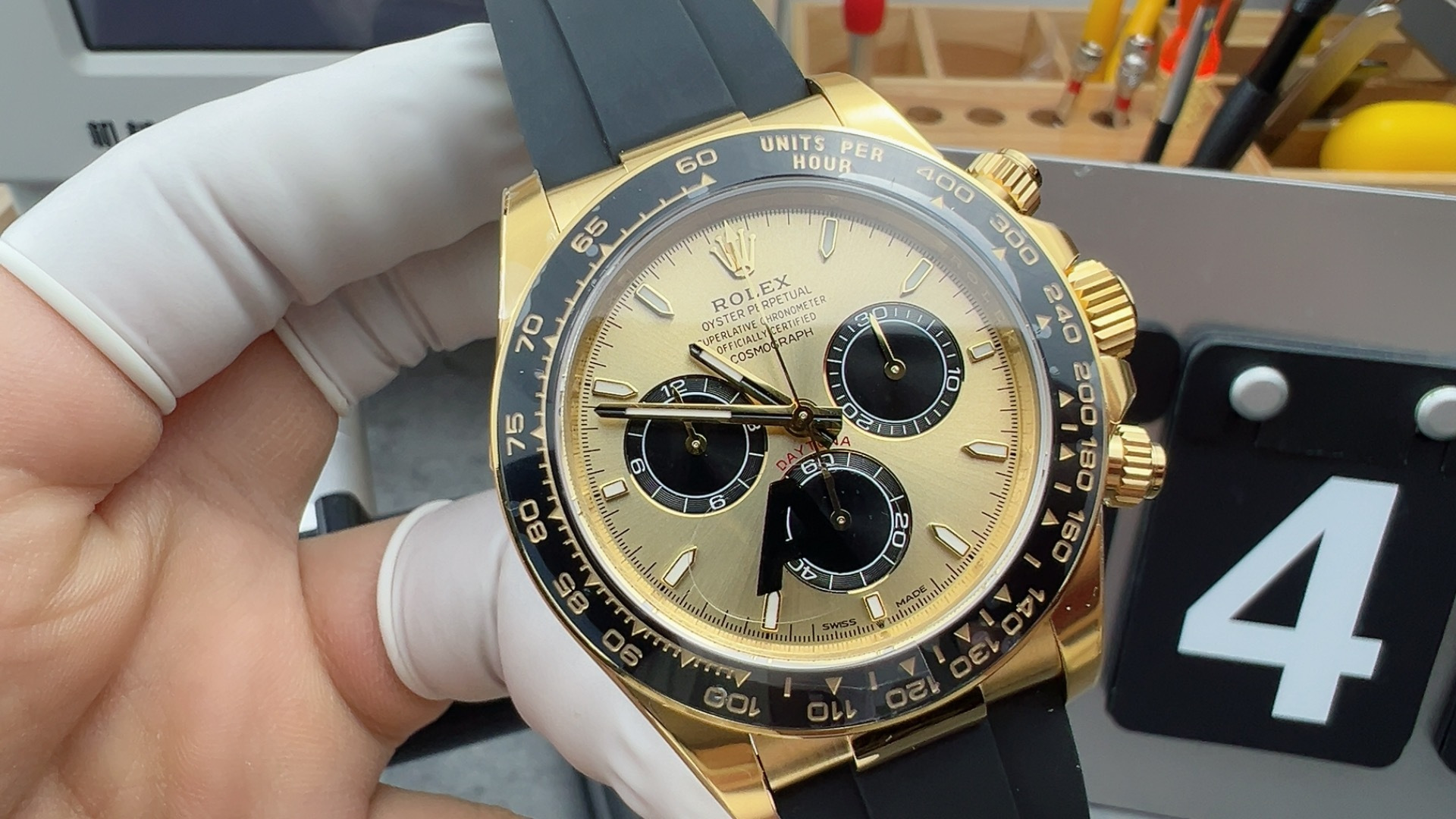 NO:158128,VS strongest counterweight 4131 Shawn Yue,19860909VS最强配重4131余文乐,,Watch