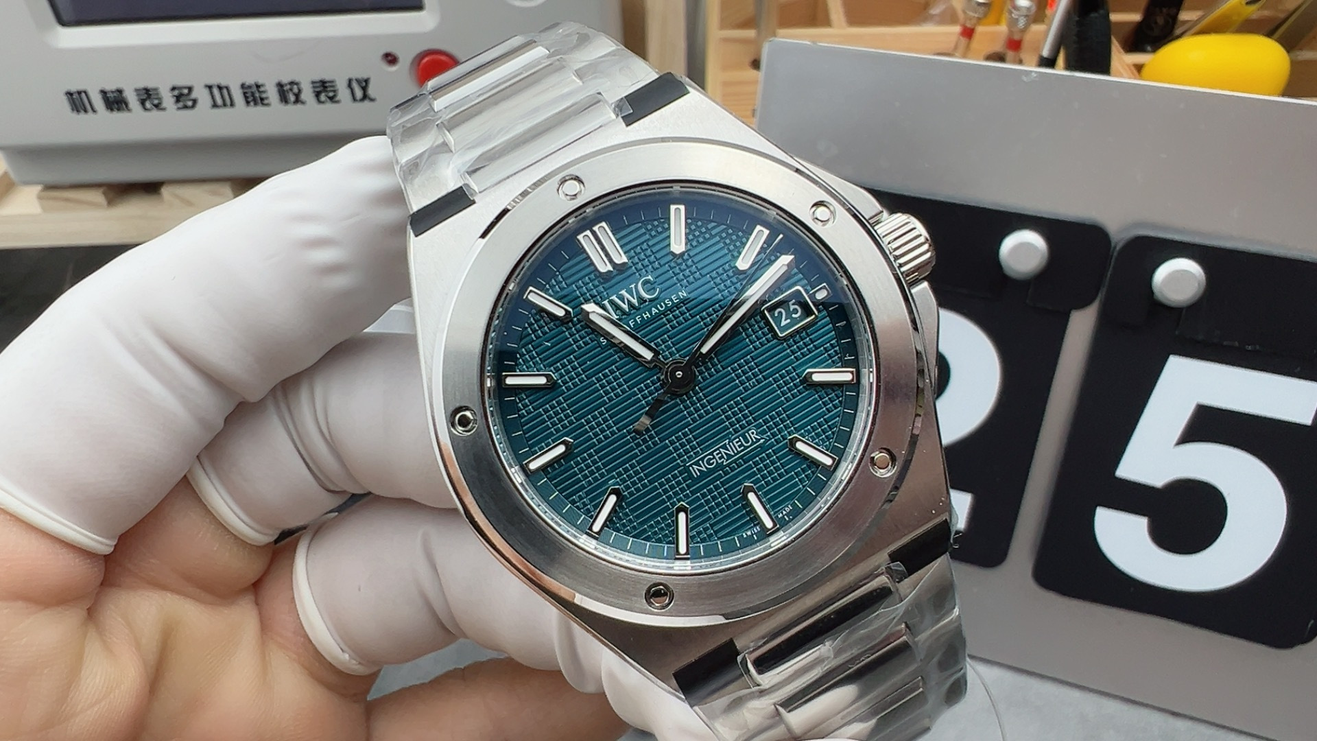 NO:158130,V7 green face engineer,19860909V7绿面工程师,,Watch