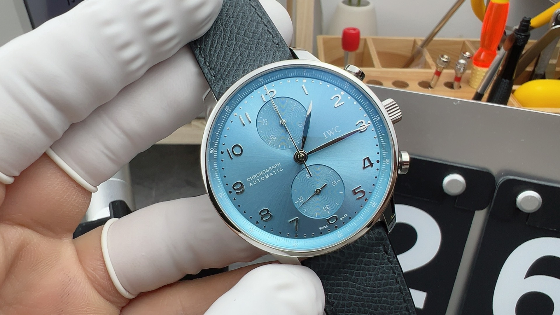 NO:158138,ZF ice blue surface painted map,19860909ZF冰蓝面葡计透,,Watch