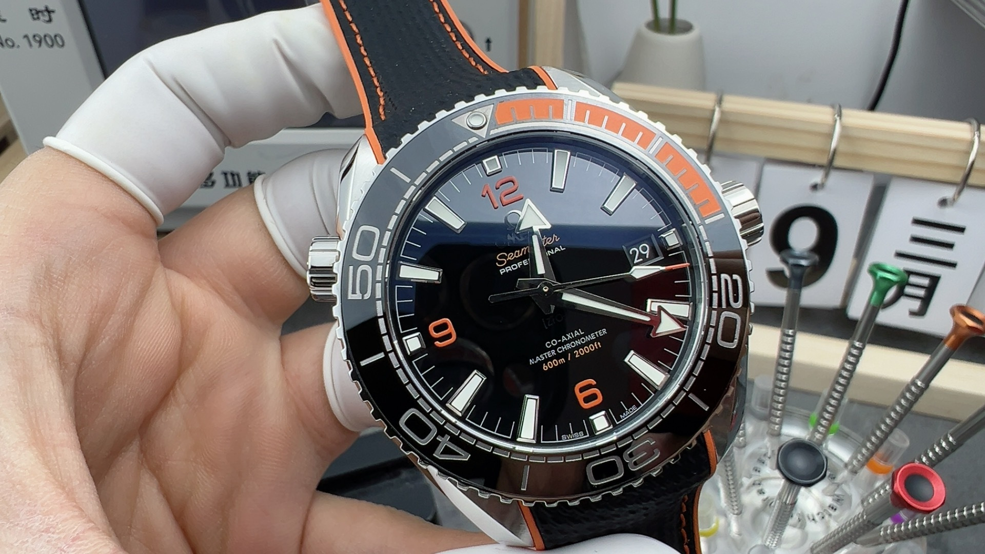 NO:158169,VS quarter orange glue,19860909VS四分之一橙胶,,Watch