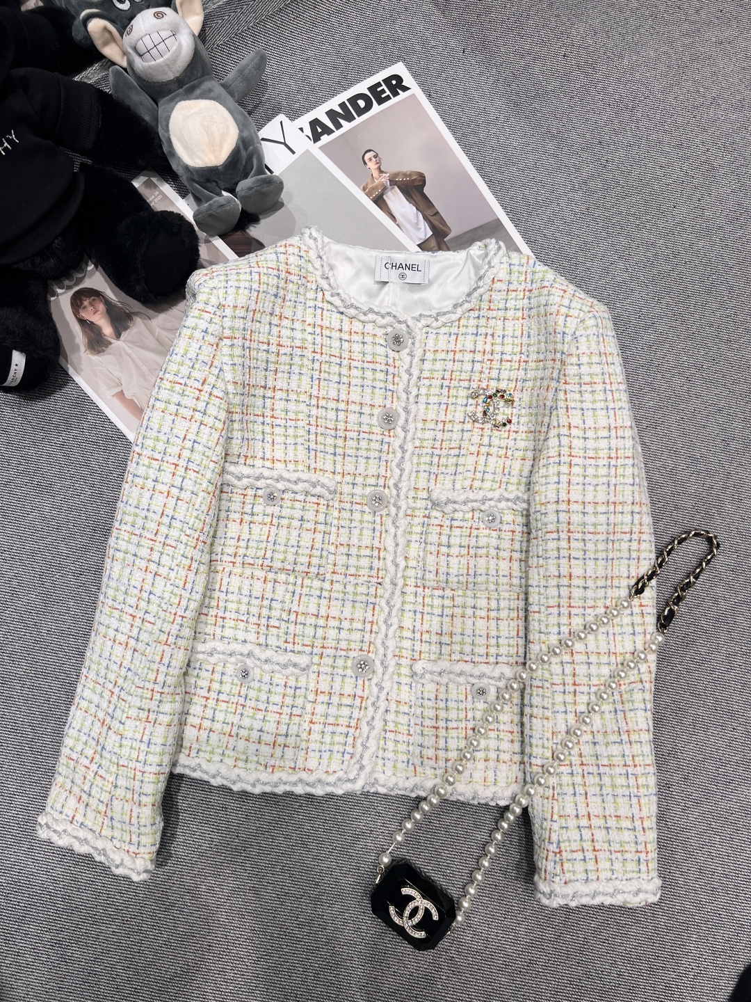 NO:453958,——Chane*——A new early autumn small fragrance jacket, exclusive and exclusive edition, customized fabric, crisp style, strong line sense, and customized exquisite brooch, SML, chanel, jackets & coats, brooch, breastpin, alexander wang19860909——Chane*——早秋新款小香风外套,独家独家开版,定制面料,版型挺括,线条感强,赠定制精美胸针,SML,,chanel,jackets & coats,brooch，breastpin,alexander wang,Women's clothing
