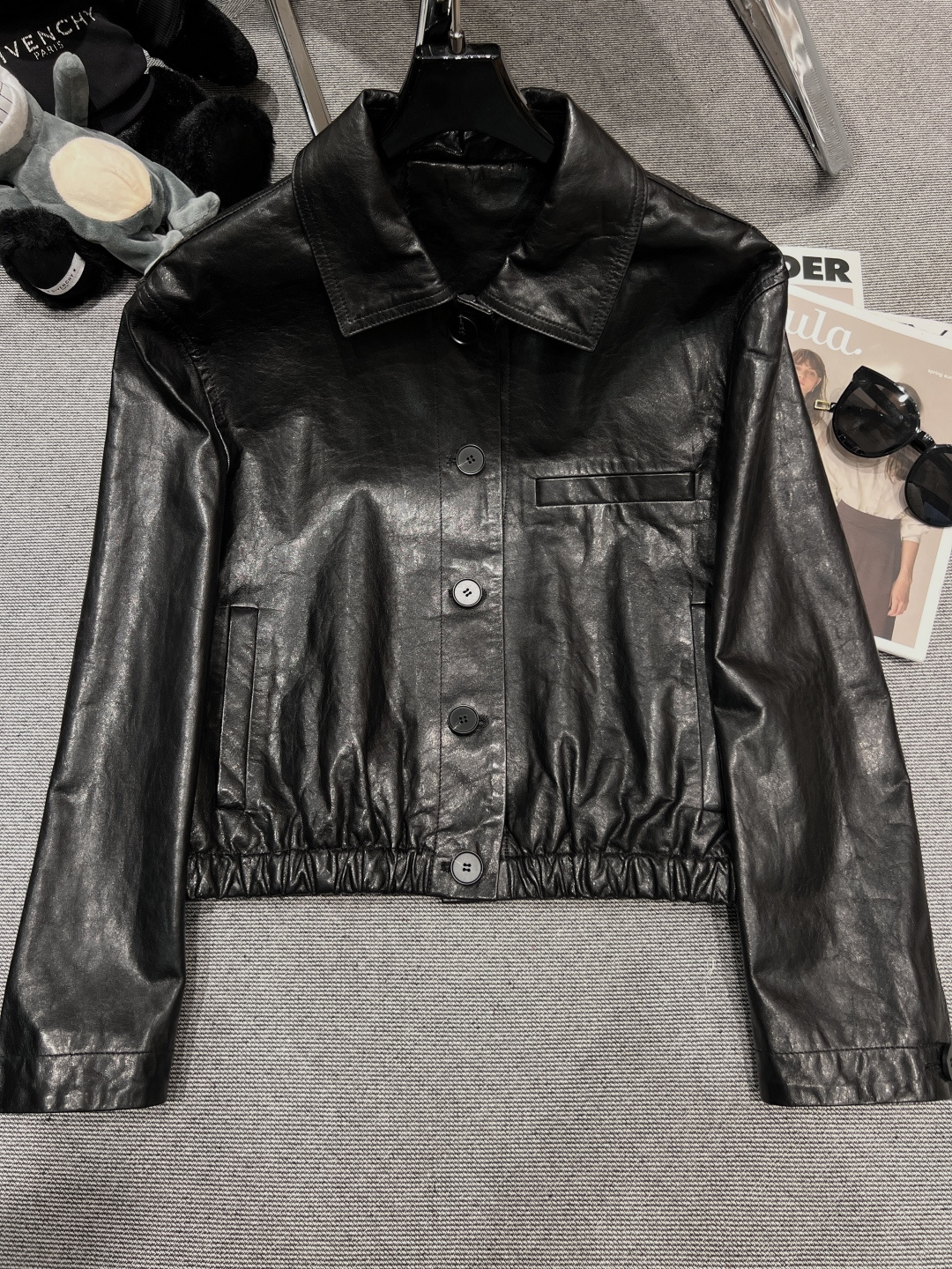 NO:454697,——Lemai*——A new style of early autumn lambskin jacket, on sale on the official website, the same style as star Yuan Quan, uses imported high-quality lambskin, delicate touch, strong gloss, and the upper body is super good SMLXL, Jackets & coats, sheepskin, alexander wang19860909——Lemai*——早秋新款小羊皮皮外套,官网在售,明星袁泉同款,采用进口优质小羊皮,手感细腻,光泽度强,版型上身超级赞SMLXL,,jackets & coats,sheepskin,alexander wang,Women's clothing