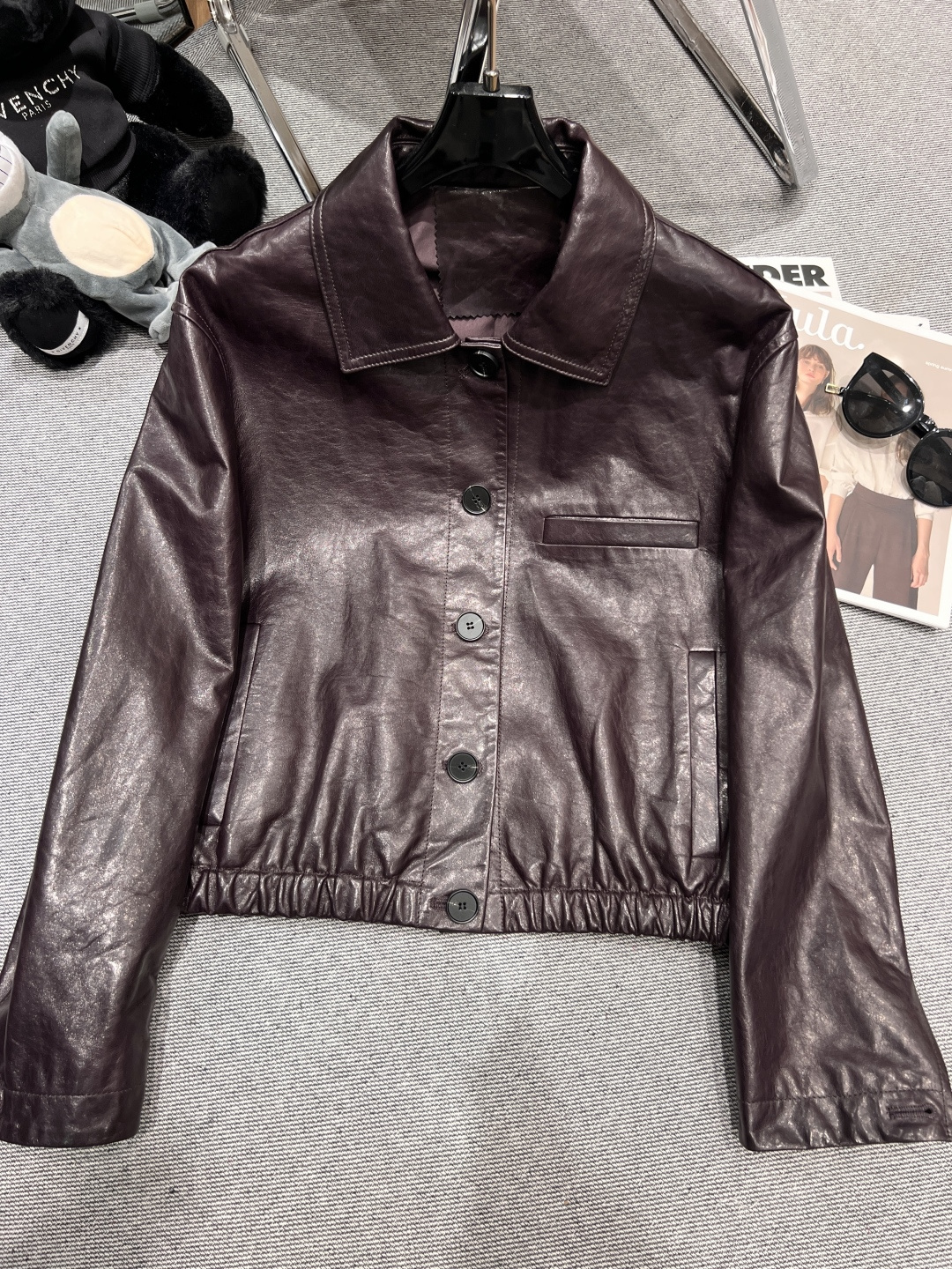 NO:454707,——Lemai*——A new style of early autumn lambskin jacket, on sale on the official website, the same style as star Yuan Quan, uses imported high-quality lambskin, delicate touch, strong gloss, and the upper body is super good SMLXL, Jackets & coats, sheepskin, alexander wang19860909——Lemai*——早秋新款小羊皮皮外套,官网在售,明星袁泉同款,采用进口优质小羊皮,手感细腻,光泽度强,版型上身超级赞SMLXL,,jackets & coats,sheepskin,alexander wang,Women's clothing