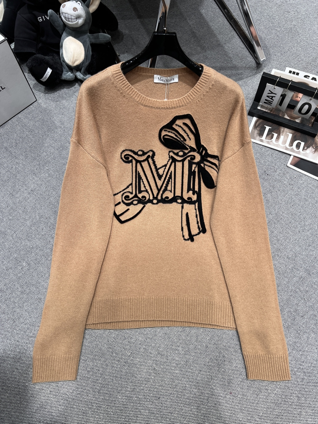 NO:482702,——MAXMAR*——New autumn and winter cashmere top, on sale on the official website, 70 wool 30 cashmere, soft and skin-friendly, three-dimensional flocking bow suddenly, the upper body is really comfortable and fashionable SML, alexander wang19860909——MAXMAR*——秋冬新款羊绒上衣,官网在售,70羊毛30羊绒,手感软糯亲肤,立体植绒蝴蝶结突然,上身真的又舒服又洋气SML,,alexander wang,Women's clothing