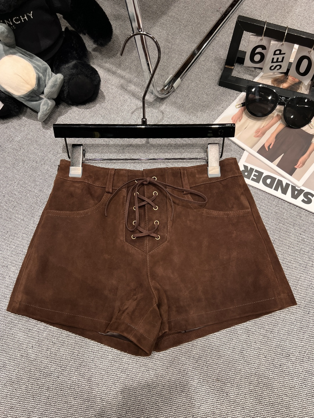 NO:485607,——ISABEL MARAN*——2025 autumn and winter leather official website for sale, show series, using high-quality imported sheepskin, super handsome top body SMLXL, sheepskin, alexander wang19860909——ISABEL MARAN*——2025秋冬皮官网在售,秀场系列,采用优质进口绵羊皮,上身超级帅SMLXL,,sheepskin,alexander wang,Women's clothing