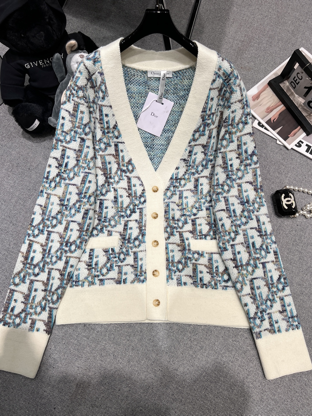 NO:488287,——Dio*——New jacquard cardigan in early autumn, on sale on the official website, V-neck design, classic and fashionable style SML, dior, alexander wang19860909——Dio*——早秋新款提花开衫,官网在售,V领设计,经典时尚版型SML,,dior,alexander wang,Women's clothing