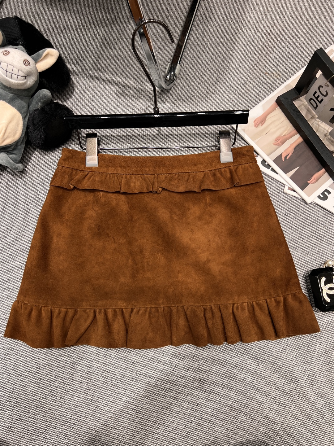 NO:488313,——MIUMI*——A new leather skirt with early autumn, using high-quality imported sheepskin, black ear elements, super miu-style SMLXL, miumiu, skirts, sheepskin, alexander wang19860909——MIUMI*——早秋新款皮半裙,采用优质进口绵羊皮,木耳边元素,超级miu系SMLXL,,miumiu,skirts,sheepskin,alexander wang,Women's clothing