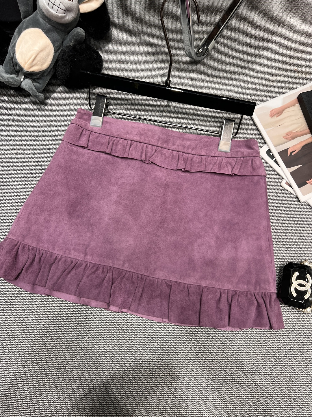 NO:488262,——MIUMI*——A new leather skirt with early autumn, using high-quality imported sheepskin, black ear elements, super miu-style SMLXL, miumiu, skirts, sheepskin, alexander wang19860909——MIUMI*——早秋新款皮半裙,采用优质进口绵羊皮,木耳边元素,超级miu系SMLXL,,miumiu,skirts,sheepskin,alexander wang,Women's clothing